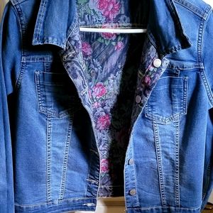 NWOT Reversible Jean jacket. So versatile. Doesnt have tag due reversible wear.